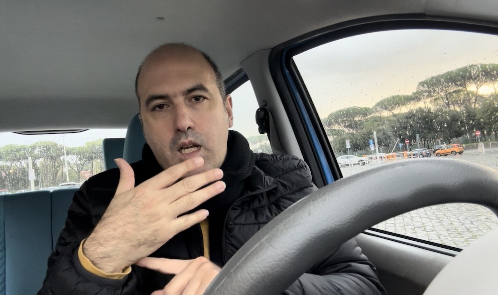 Cosa ne dite della BANDIERA NERA per la comunità sorda in Italia?